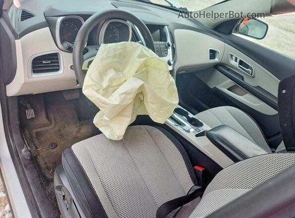 2GNALCEK2H1528718 2017 CHEVROLET EQUINOX Silver Widok deski rozdzielczej