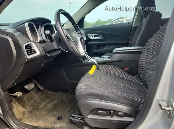 2GNALCEK3H1574087 2017 CHEVROLET EQUINOX Серебряный Вид салона спереди