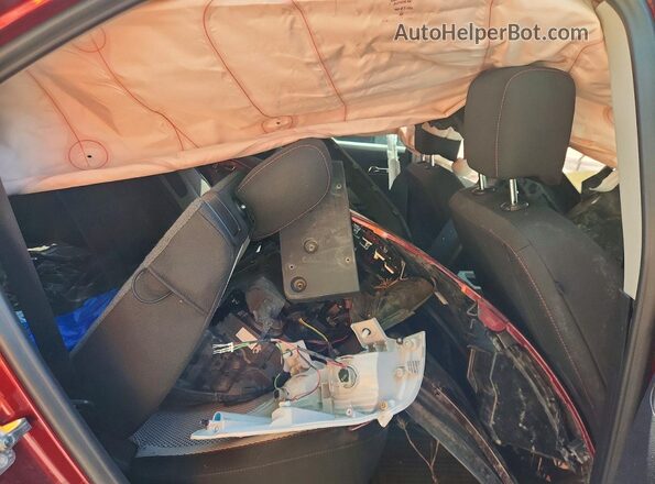 2GNALCEK8H1528481 2017 CHEVROLET EQUINOX Red Rear interior view