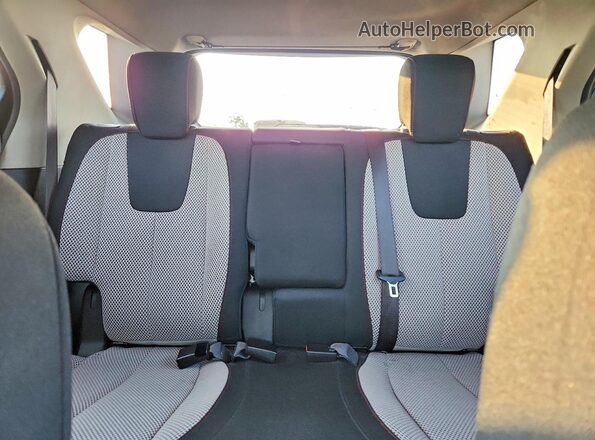 2GNALCEKXH6290734 2017 CHEVROLET EQUINOX Silver Widok tylnych siedzeń