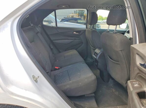 2GNAXJEV0J6312829 2018 CHEVROLET EQUINOX White Вид задньої частини салону