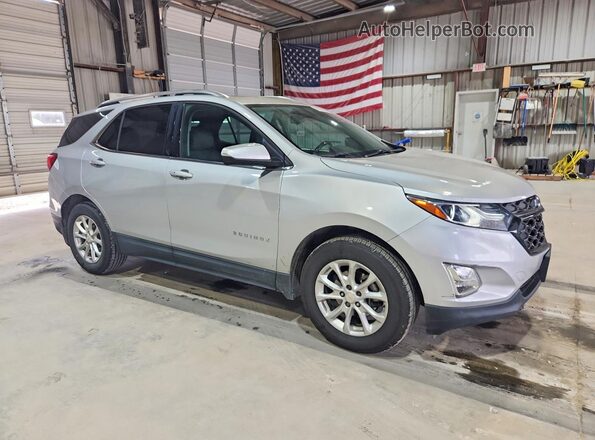 2GNAXJEV7J6138418 2018 CHEVROLET EQUINOX Silver Delantero derecho