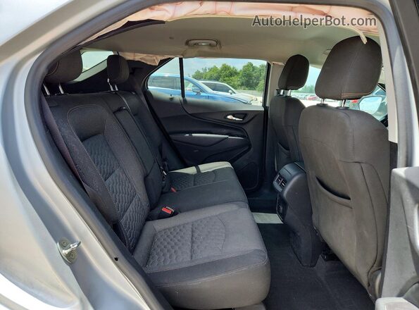 2GNAXJEV7J6284429 2018 CHEVROLET EQUINOX Silver Widok tylnych siedzeń