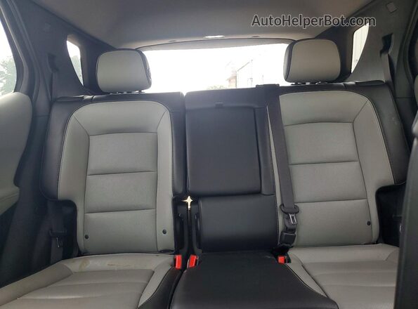 2GNAXMEV1J6235017 2018 CHEVROLET EQUINOX Серебряный Вид задних сидений