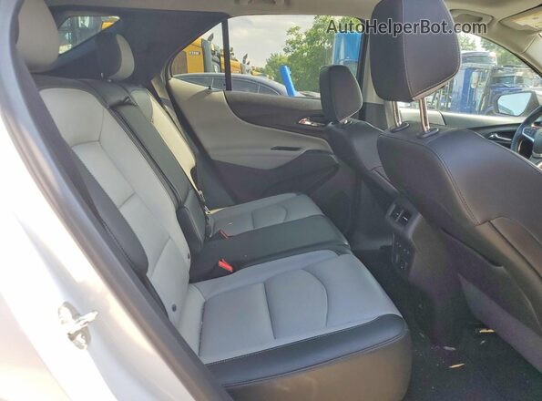 2GNAXMEV9J6100559 2018 CHEVROLET EQUINOX Белый Вид задних сидений