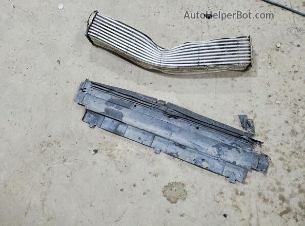 2GNAXTEX8J6160330 2018 CHEVROLET EQUINOX Silver Вид наклейки з VIN-кодом