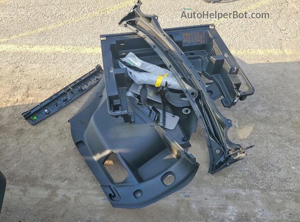 2GNAXUEV8K6112140 2019 CHEVROLET EQUINOX Black Widok naklejki z numerem VIN