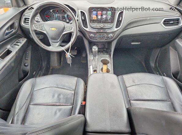 2GNAXWEX0J6197938 2018 CHEVROLET EQUINOX Red Widok deski rozdzielczej