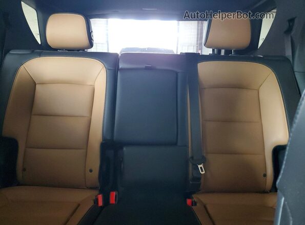2GNAXWEX4J6321905 2018 CHEVROLET EQUINOX White Rear seats view