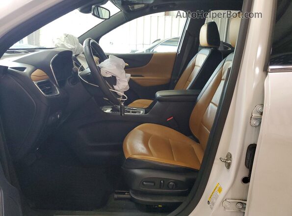 2GNAXWEX4J6321905 2018 CHEVROLET EQUINOX White Front interior view