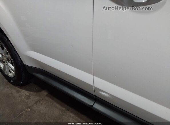 2GNFLEEK9H6327807 2017 CHEVROLET EQUINOX Белый Вид задней части салона
