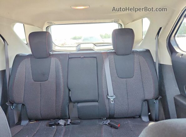 2GNFLFEK1G6236096 2016 CHEVROLET EQUINOX Red Widok tylnych siedzeń