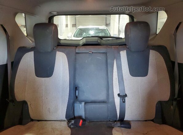 2GNFLFEK5H6335196 2017 CHEVROLET EQUINOX Silver Widok tylnych siedzeń