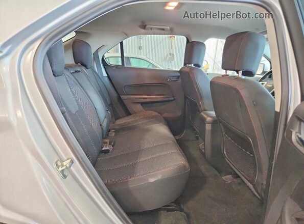 2GNFLFEK7H6121892 2017 CHEVROLET EQUINOX Серебряный Вид задней части салона