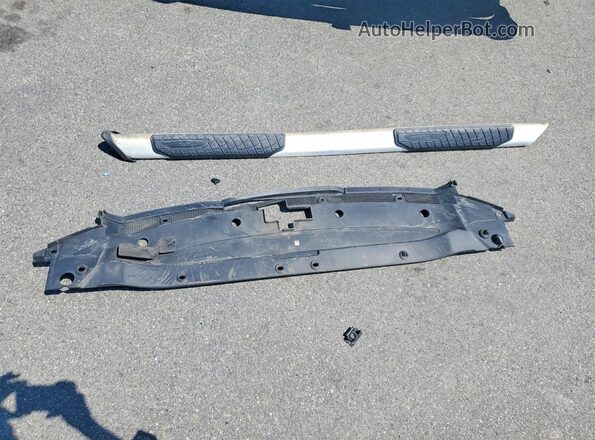 2GTV2MEC0K1180520 2019 GMC SIERRA Silver Widok komory silnika