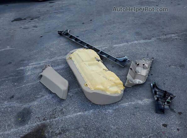 2HGFC2F61LH523456 2020 HONDA CIVIC White Вид підкапотного простору