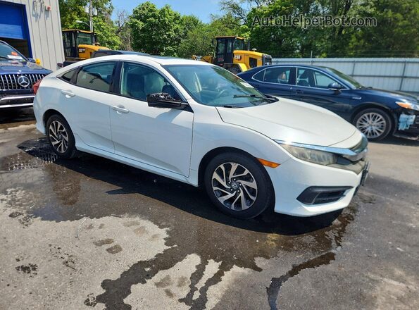 2HGFC2F70HH553032 2017 HONDA CIVIC White Front right