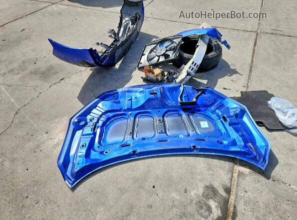 2HGFC2F73HH513558 2017 HONDA CIVIC Blue Engine compartment view