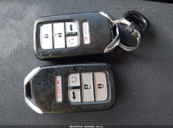 2HGFC2F76HH518897 2017 HONDA CIVIC Red Vista del salpicadero