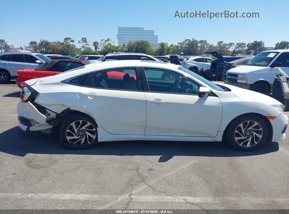 2HGFC2F77HH527334 2017 HONDA CIVIC White Вид задньої частини салону