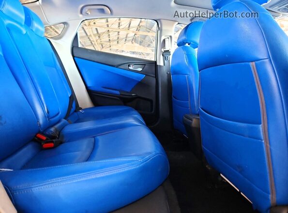 2HGFC2F79GH520223 2016 HONDA CIVIC White Rear seats view