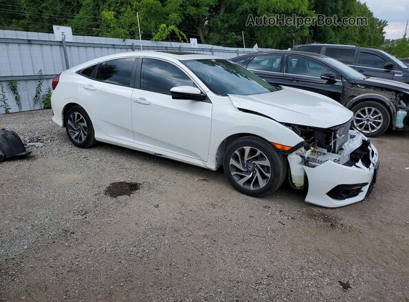 2HGFC2F86JH015918 2018 HONDA CIVIC White Front right