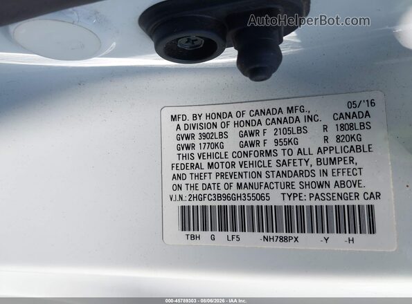 2HGFC3B96GH355065 2016 HONDA CIVIC White Vista del compartimento del motor