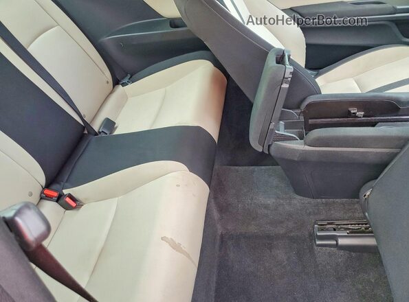 2HGFC4A52JH302035 2018 HONDA CIVIC Red Widok tylnych siedzeń