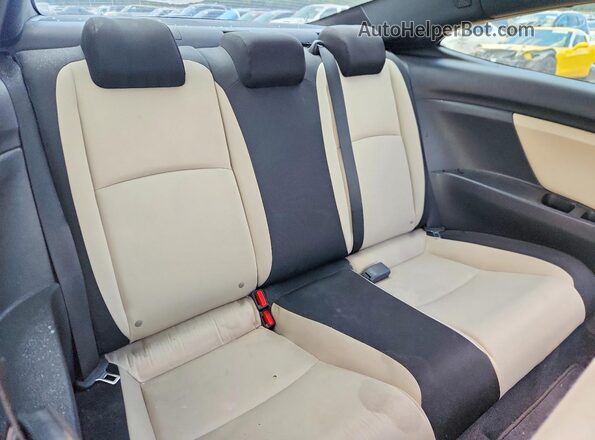 2HGFC4B07GH309445 2016 HONDA CIVIC Black Widok tylnych siedzeń