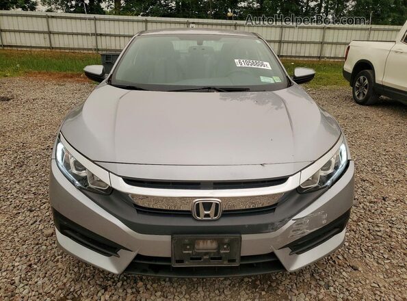 2HGFC4B55JH300858 2018 HONDA CIVIC Silver Widok z przodu