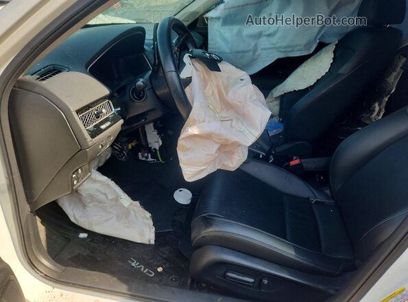 2HGFE1F94PH000873 2023 HONDA CIVIC White Widok wnętrza z przodu