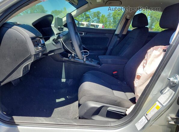 2HGFE2F28TH532002 2026 HONDA CIVIC Silver Widok wnętrza z przodu