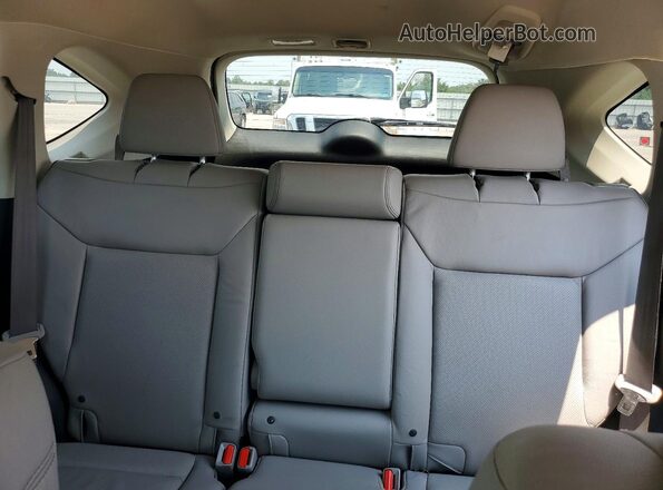 2HKRM4H78GH683941 2016 HONDA CR-V Silver Widok tylnych siedzeń