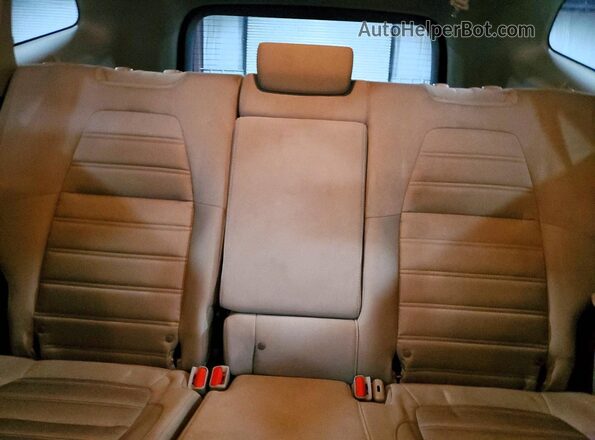 2HKRW2H53HH683103 2017 HONDA CR-V Red Vista de los asientos traseros