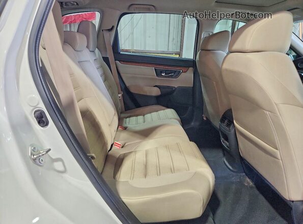 2HKRW2H53JH636899 2018 HONDA CR-V White Rear interior view