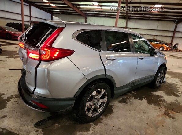 2HKRW2H59JH686187 2018 HONDA CR-V Серебряный Задняя правая четверть