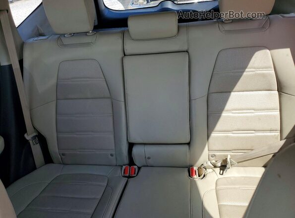 2HKRW2H80JH612957 2018 HONDA CR-V White Vista de los asientos traseros
