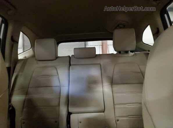 2HKRW2H87HH684409 2017 HONDA CR-V White Widok tylnych siedzeń