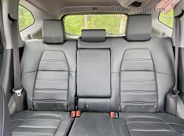 2HKRW2H88HH103290 2017 HONDA CR-V Charcoal Rear seats view