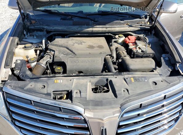 2LMHJ5AT0JBL01695 2018 LINCOLN MKT Tan Вид підкапотного простору