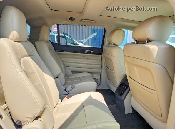 2LMHJ5AT0KBL00077 2019 LINCOLN MKT Blue Հետևի նստատեղերի տեսք