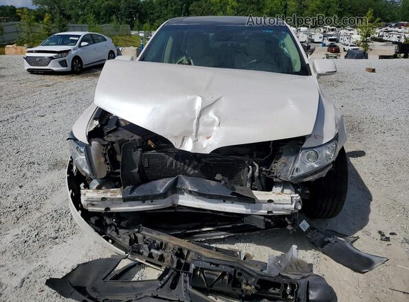 2LMHJ5AT5KBL01869 2019 LINCOLN MKT White Front view