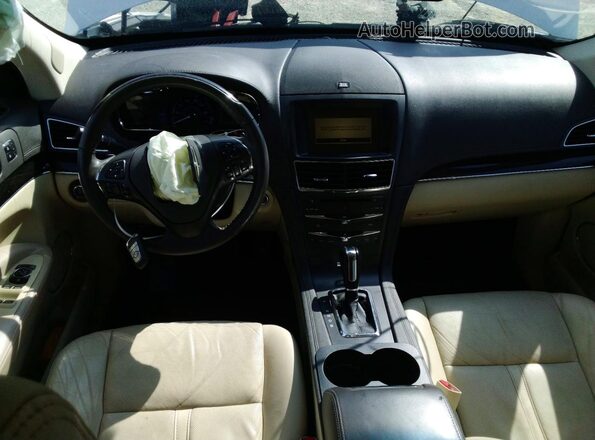 2LMHJ5AT5KBL01869 2019 LINCOLN MKT White Dashboard view