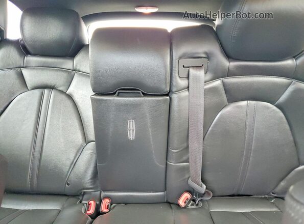 2LMHJ5NK7KBL04256 2019 LINCOLN MKT Black Rear seats view