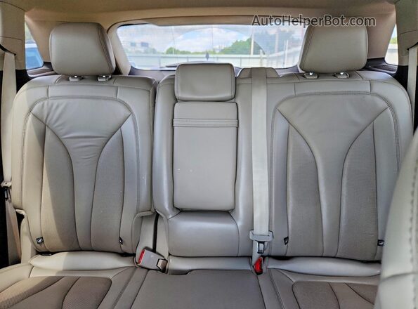 2LMPJ6J99MBL19171 2021 LINCOLN NAUTILUS Tan Vista de los asientos traseros