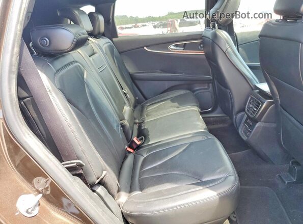 2LMPJ6K95LBL12649 2020 LINCOLN NAUTILUS Brown Widok wnętrza z tyłu