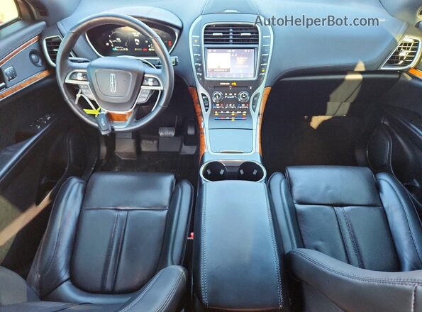 2LMPJ6K96LBL23529 2020 LINCOLN NAUTILUS Темно-бордовый Вид панели приборов
