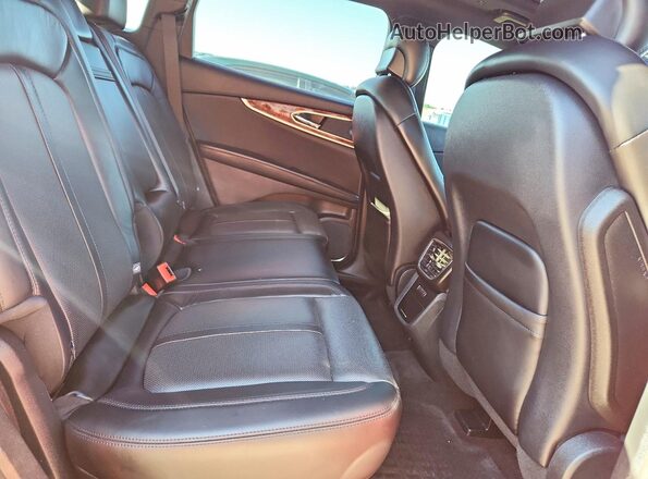 2LMPJ6K96LBL23529 2020 LINCOLN NAUTILUS Темно-бордовый Вид задней части салона