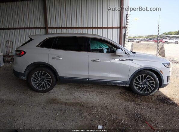 2LMPJ6K9XLBL25770 2020 LINCOLN NAUTILUS Silver უკანა სალონის ხედი