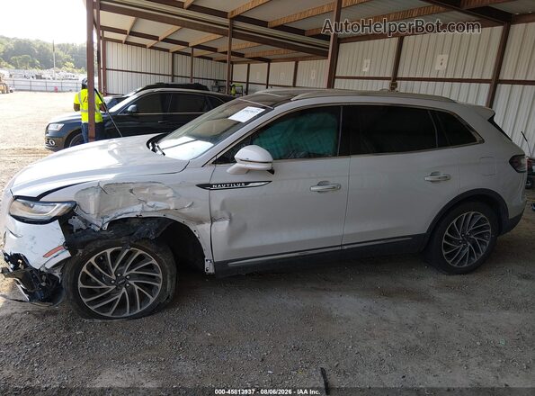 2LMPJ6K9XLBL25770 2020 LINCOLN NAUTILUS Silver სალონის 360-გრადუსიანი ხედი
